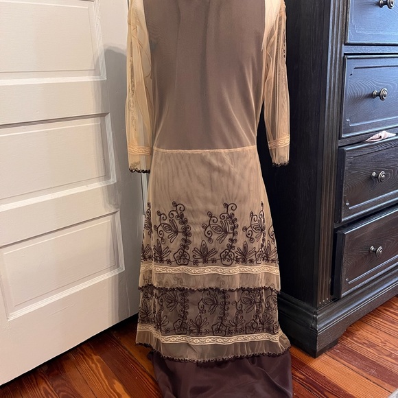 Nataya Womens Medium Beige Embroidered Mesh Lace Titanic
Sheer Embroidered Dress - Picture 2 of 8